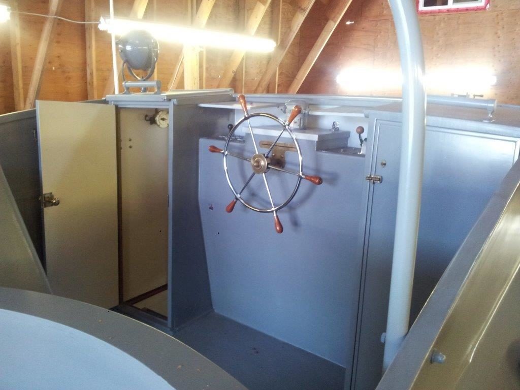 p boat helm upper deck
